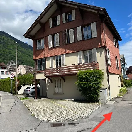Tom Apartment