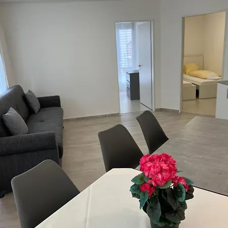Tom Apartmán